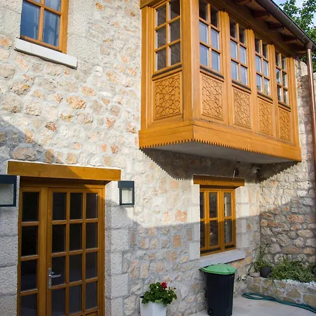 Stone House Stari *